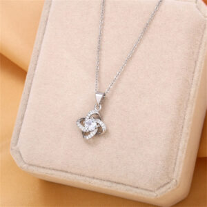 Lucky Clover Diamond Design Gift Box Pendant Necklace for Baby Granddaughter