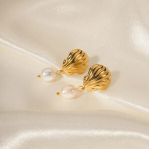 18K gold exquisite fashion shell design with pearl beach style earrings